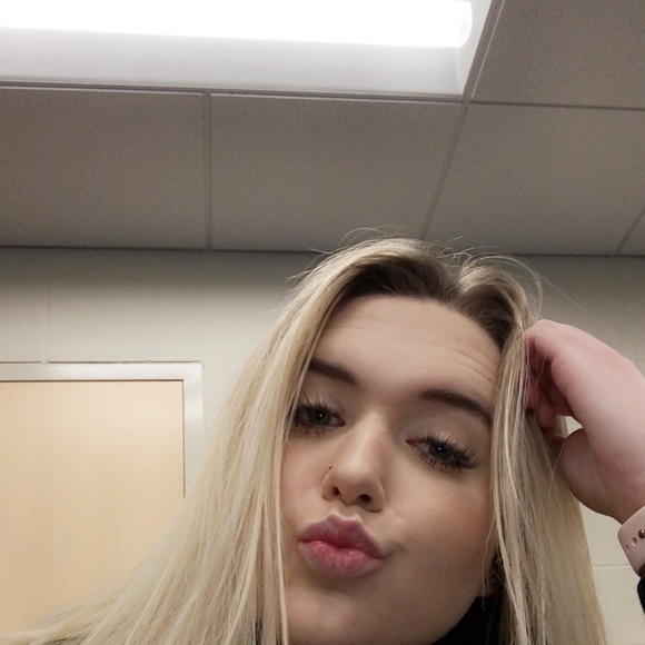 Meet your Posher, Kylee - Picture 1 of 1